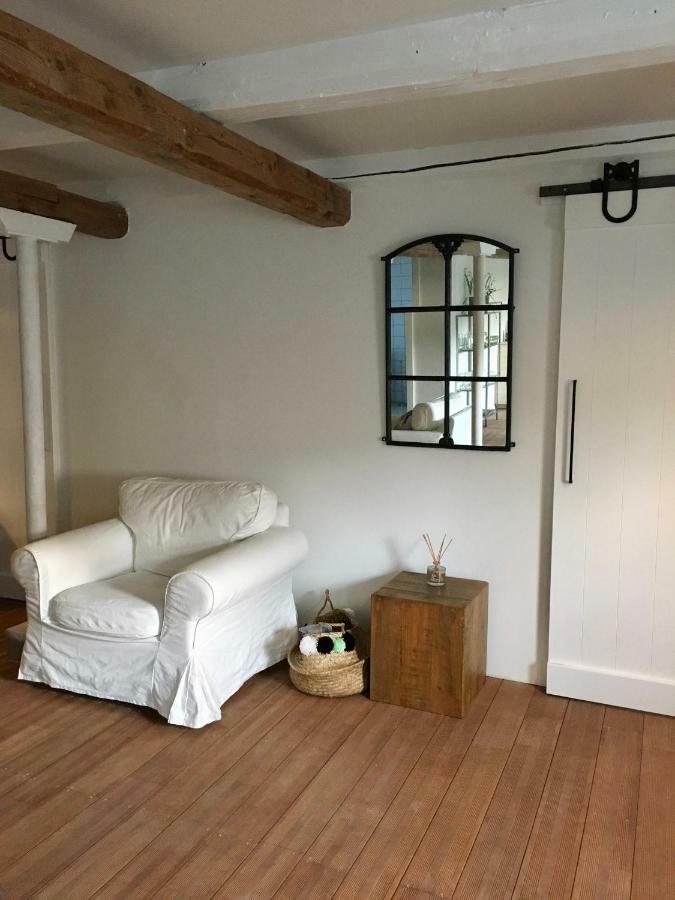 Red Bird Farm Bed & Breakfast อึสตัด ภายนอก รูปภาพ
