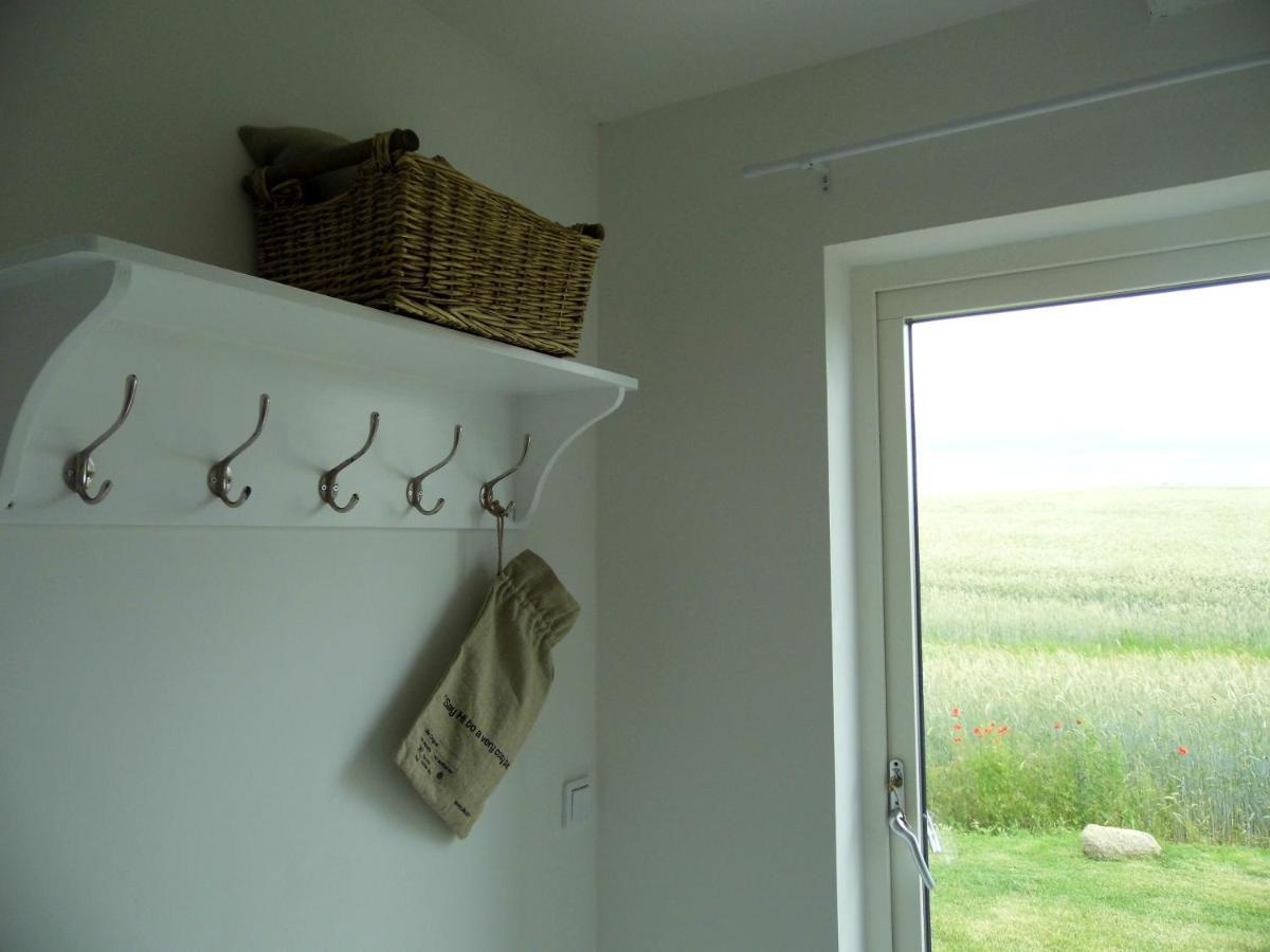 Red Bird Farm Bed & Breakfast อึสตัด ภายนอก รูปภาพ