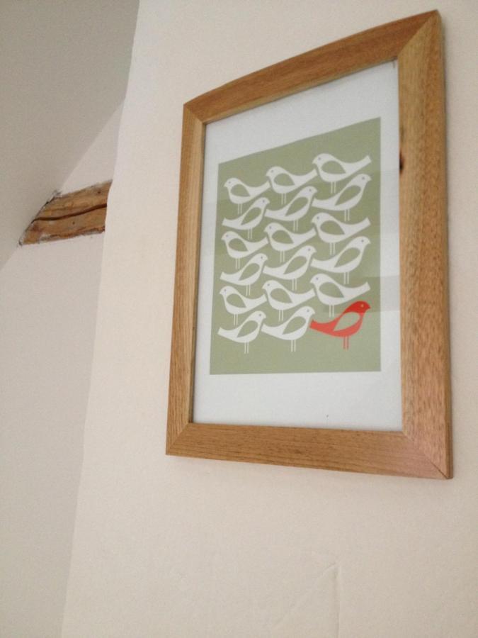 Red Bird Farm Bed & Breakfast อึสตัด ภายนอก รูปภาพ
